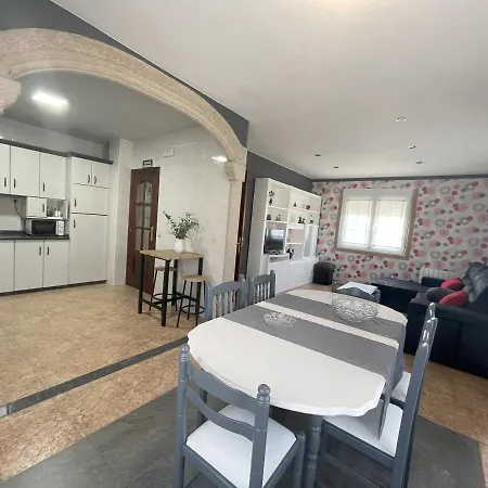 Toxinos Lavacolla Holiday home