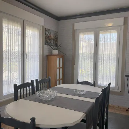 בית נופש Toxinos Lavacolla *